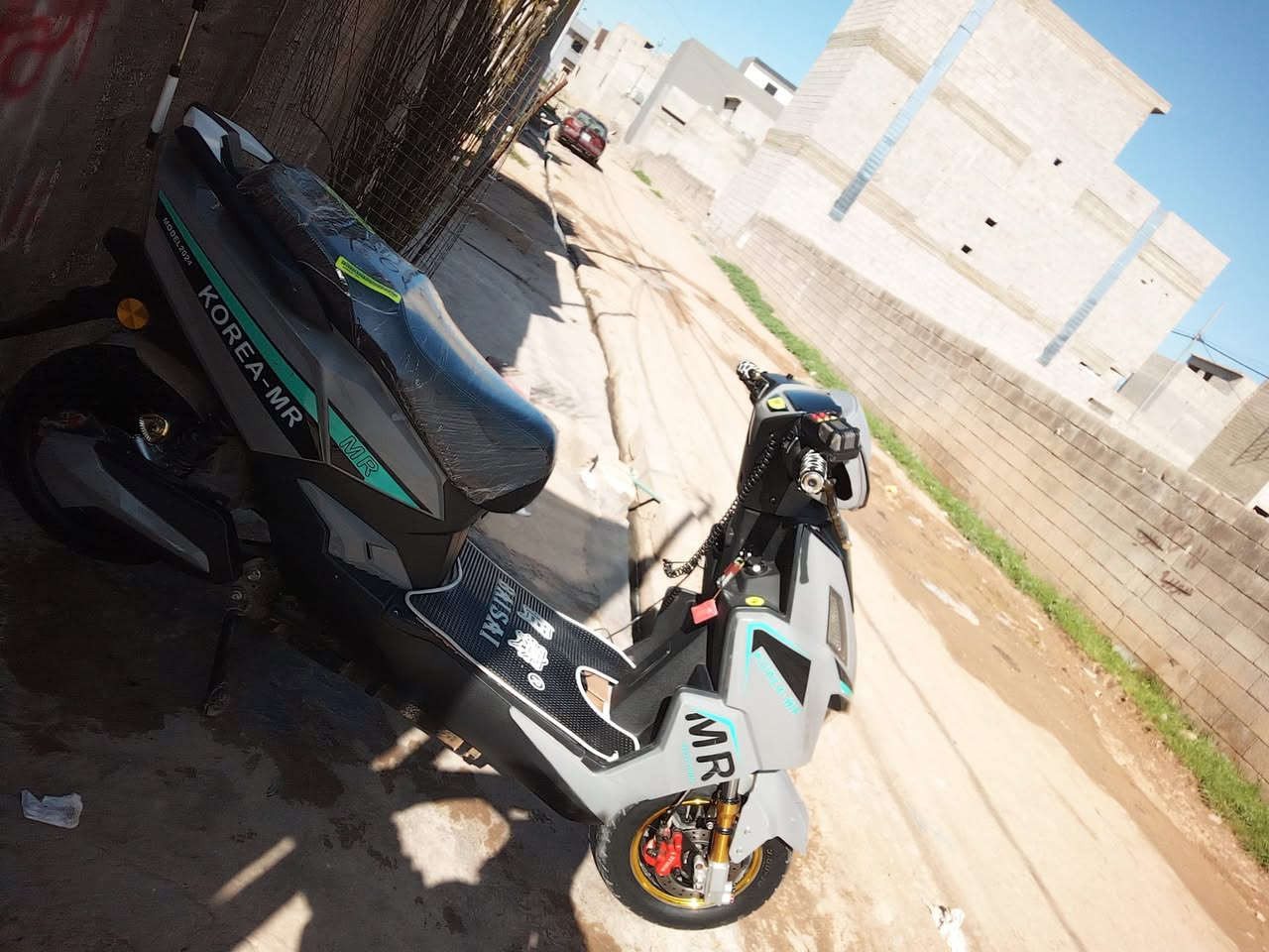 السلام عليكم ورحمة الله وبركاته 👋
 ماطور شحن للبيع ويرهم مراوسا 🥰 
مواصفات معروفه 🥰
1 ___6 بطاريات 🤩
2___4 نمر السرعة 99 شلعه فول 😱
3___لايت ثلجي عالي ناصي رماش 🫣
4___بك لايت شغال 😵‍💫
5___اشاير يمين ويسار 🤓
6___اصطابات رياضية 🤯
7___شركه كوريا مار شرط شرط الصلي مو التقليد 😍
8___لون سمنتي مميز 🥰
9___ شاحنه اصليه ام النقاط 🤯
10___تايرات جدد زوج مبدلات 🤯
11___ابريكات رياضية 🤯
12___دبلات الكدام رياضية 🤯
13___دبلات الوراء رياضية 🤯
14___ شلعه ومعدل نار 🔥 
15___ شرط الفحص البطاريات 🤩
16___ مكاني موصل ايسر الفلاح الأولى 👉
17___يرحم موتاكم المو شراي لايدخل عل خاص ❤️🫂
18___ السعر على خاص🤩
19___ كلنا على باب الله 🤩
20___ والرزق على الله 🤩


**إذا كنت صاحب هذا الإعلان وتريد حذفه لأي سبب، رجاءا أرسل رسالة إلى الدعم الفني**