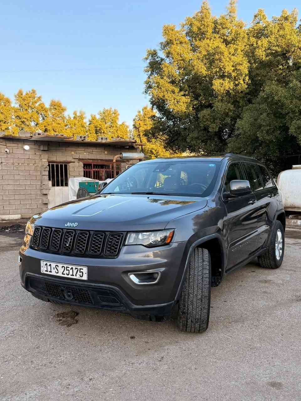 من رخصة الادمن طبعآ🥰 
راح اذكر كلشي احسن الك والية
للبيع فقط بدون مراوس جيب لاريدو موديل ٢٠٢١ امريكي ضررهة خفيف تبديل بنيد ورش الجاملغلات الامامية بدون اي دواخل شرط الفحص كير جديد كلش محرك مبدل بساتم مال ٢٠١٤ شرط بدون دوانز او تنقيض او تبخير حدادية جاهزة ١٠٠% تخم تاير قبل شهر شادلهة ماشية ٦٥  مواصفاتهة معروفه 
رادار
تحديد مسار 
تتبع  مسار 
حساسات خلفيه
 توقف  ذاتي  عند الرجوع
5 بصمات
اطفاء ذاتي 
وصار بيهة ضربة بالجاملغ الخلفي الايمن وشوية من الباب وعندي صورة قبل الصبغ حتة تتاكد بنفسك السيارة امانه الله جاهزة مجهزة من كلشي اي نقص ممخلي بيهة وشادلهة منظومه غاز ٨٥ لتر يعني تمشيك ٦٠٠ كيلو ب١٥ الف السيارة بالكوت باسمي شوكت متحب اجي ابصملك ورقم الشاصي وصور الضرر بالمنشور السعر ١٨٩ وبيهة مجال للطيبين اي استفسار ***********
1C4RJEAGXMC813265
