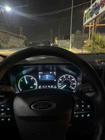 للبيع فورد مافرك هايبرد 2024 XL لونها أبيض مكانها بغداد مرقمه باسمي للتواصل الاتصال على الرقم ***********
