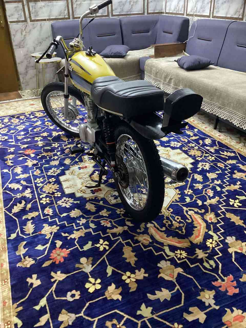 السلام عليكم دراجه للبيع الشاصي 18 والتعمير 24 كفاله عامه مكاني كوت زين القوس الرقم ***********
