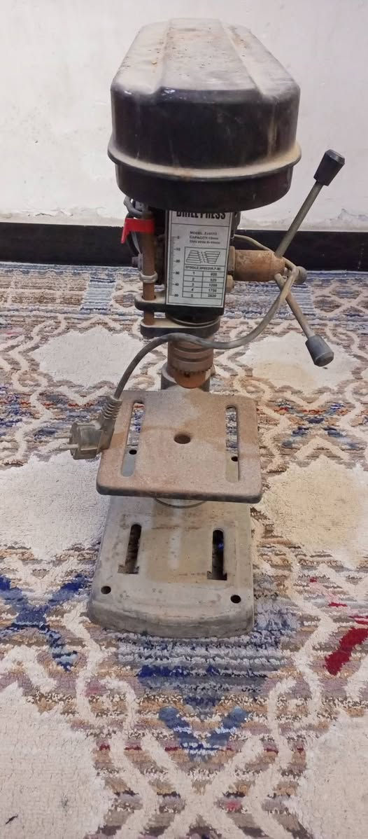 سلام عليكم اخوان عندي هاي دريل الثابت اشتريتهه ب125 الف اريد ابيعهه فحم 50 الف عيبه بس ماطور تعبان وماطورهه رخيص كلش اريد ابيعهه لان محتاج فلوسهه  وانه مامستعملهه مره وحده ف الي ايريدهه يجيني خاص وهذه رقمي مكاني البصره ابي الخصيب 
***********
