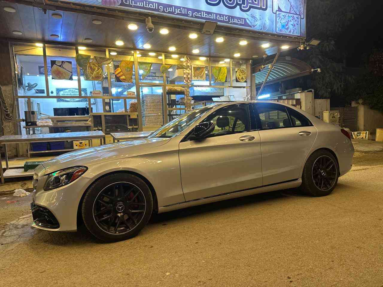 للبيع C300 2017 رقم اربيل بدون ايرباك
داخل وخارج c63
بانوراما 
بصمه 
رادار امامي 
نقاط عمياء 
تحذير تصادم 
انظمه قياده 
كشن تدفئه 
شاشه جبيره 
لايت عدسه 
بك لايت لد 
بدي AMG 
داخل اللوان متغير
داخل ابيض اصلي 
ماشيه ١١٠ الف 
بيها هوايه مواصفات معروفه بهذا الموديل 
السياره بدون ايرباك حادث خفيف جاملغات خلفيه صبغ صور الحادث موجودة
نقص قواعد دبل وبوش فقط
كير مكينه كهربائيات بوضع الشركه (صفر مسج)
مكانها بغداد اليرموك 
 ***********
