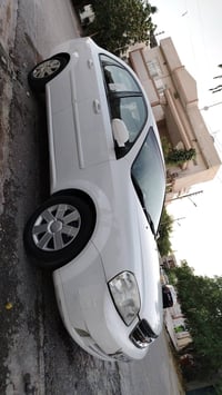اوبترا ٢٠١١ • اوتوماتيك • كاميرا