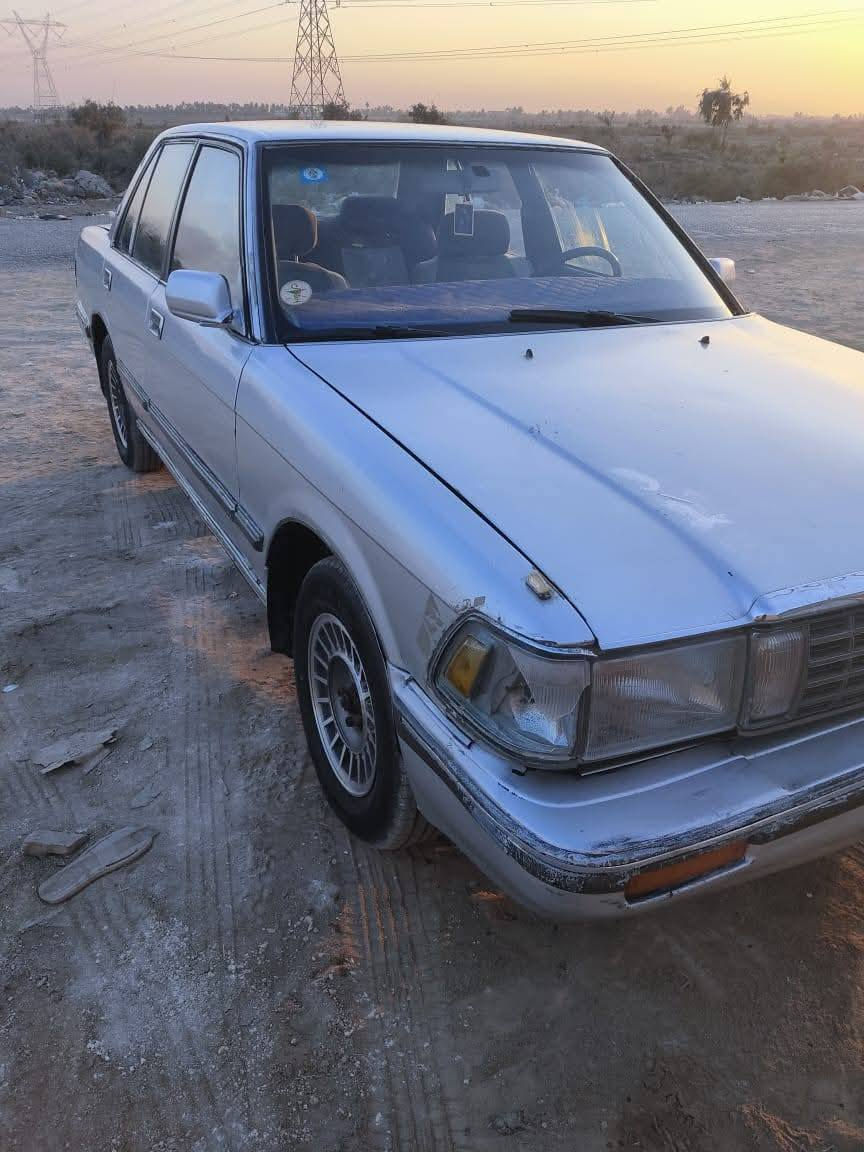 سوبر سيدان موديل 91 رقم مثنى انگليزي تحويل مباشر سياره مرشوشه للجماليه وبيه طخات بسيطه مكينه وگير بطه مكفولات تخم تاير حداديه جديده تبريد مايشتغل مكاني الديوانيه قضاء الدغاره السعر 45 وبيه مجال  للاستفسار ***********
