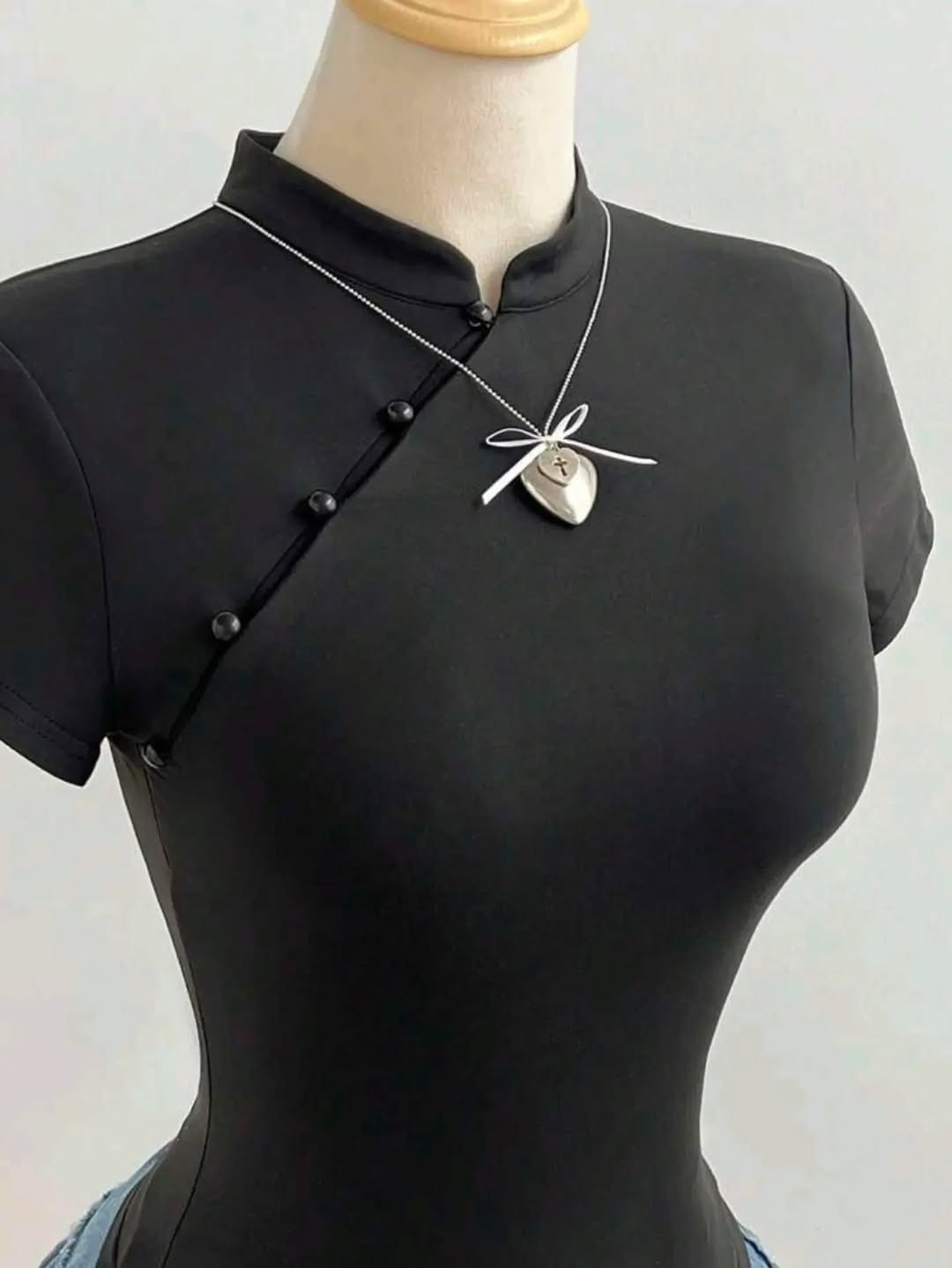 ☆ Top ☆
Size : XS S M L
Price : 18.000 IQD
متوفر التوصيل لجميع محافظات العراق🇮🇶
.
.
.
#iraq #store #goth #grunge #Riskystore


**إذا كنت صاحب هذا الإعلان وتريد حذفه لأي سبب، رجاءا أرسل رسالة إلى الدعم الفني**
