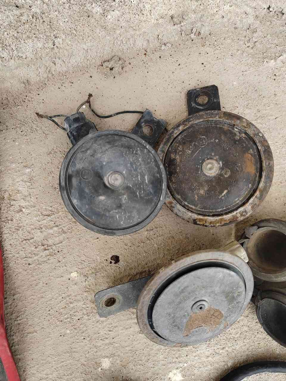 السلام عليكم ورحمة الله وبركاته
عرض نار ومستحيل تلكون هيج أسعار
غراض كلها أصلية ومال تفليش 
مكاني موصل أيسر يم المجسر مال معارض
الماعندا يجي وعلى احسابي
اتصل وبيك خير وادلل
*********** 

صندوق حجم كبير جديد كامل/ 30 الف
تاية حجم 12/ 5 الف
باتريات عدد ثلاثة/7 الف
فرشه صندوق بزون/3 الف
سيبايه فورزا ياباني/15 الف
مري مشكل ياباني/5 الف
جامة قصيرة تزويد/15 الف
تريشة اكزز أصلي/3 الف
سلف سكاي ويف أصلي/15 الف
سلف يوبن/5 الف
فيت بم سكاي ويف/7 الف
فيت بم فورزا/10 الف
كابريتة سكاي ويف/10 الف
كابريتة يوبن/10 الف
لايت صاروخ/3 الف
ماطور كير فورزا/15 الف
ماطور كير سكاي ويف/15 الف 
فج كامل حتى الدسكات فورزا/15 الف
فج كامل سكاي ويف/15 الف
كويل فورزا/5 الف
قاعدة اكلاص ياباني/5 الف
وبعد هواي شغلات ماذاكره
واذا شلع بيهم مجال ويدلل الشاري
