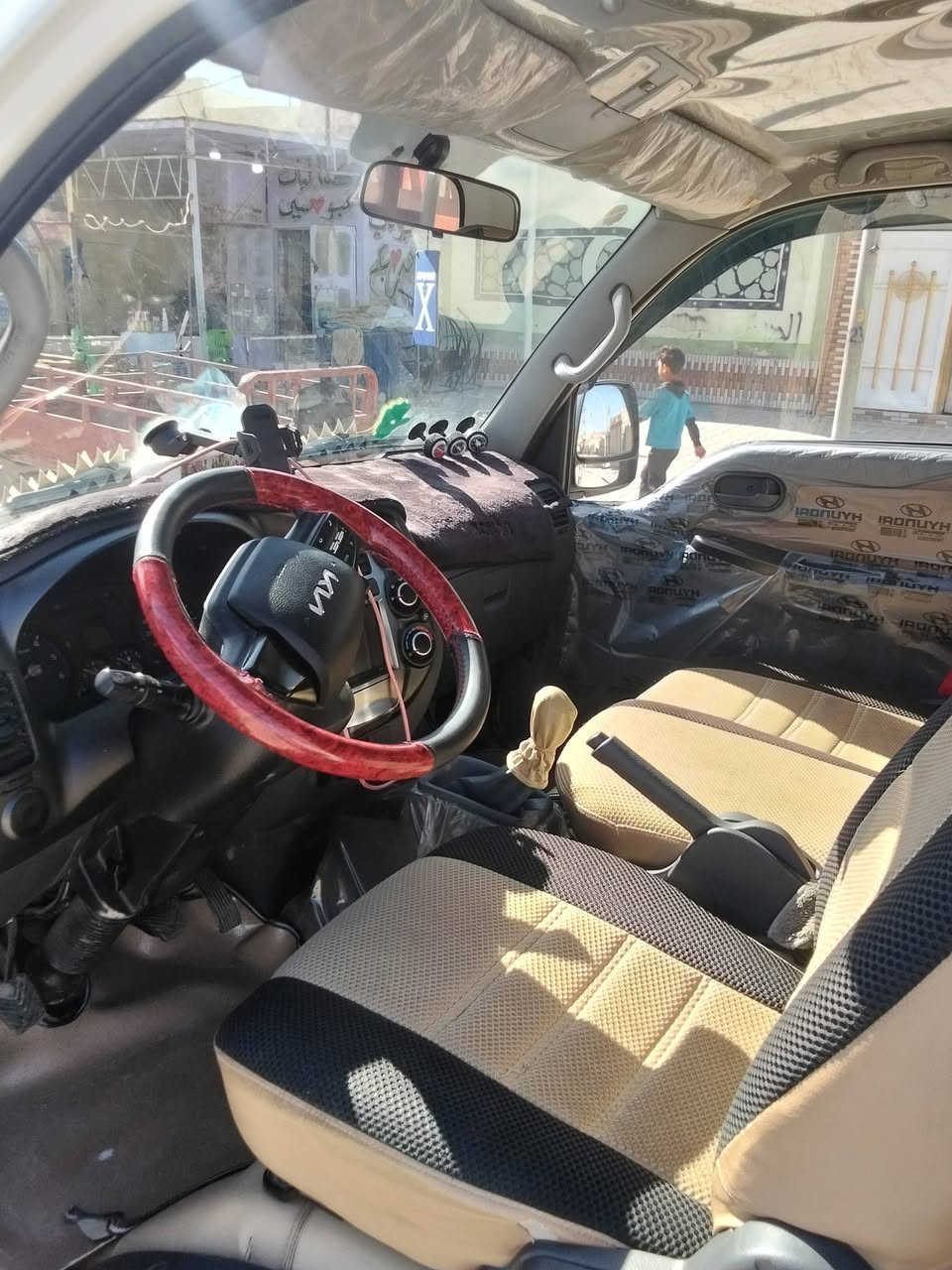 كيا حمل موديل 25 رقم بغداد باسمي مشروع وطني مكاني بالديوانيه سياره مكفوله كفاله سياره على وضع الشركه برغي واحد ما مفتوح بيه سياره جديده سياره محوره تانكي  ***********
