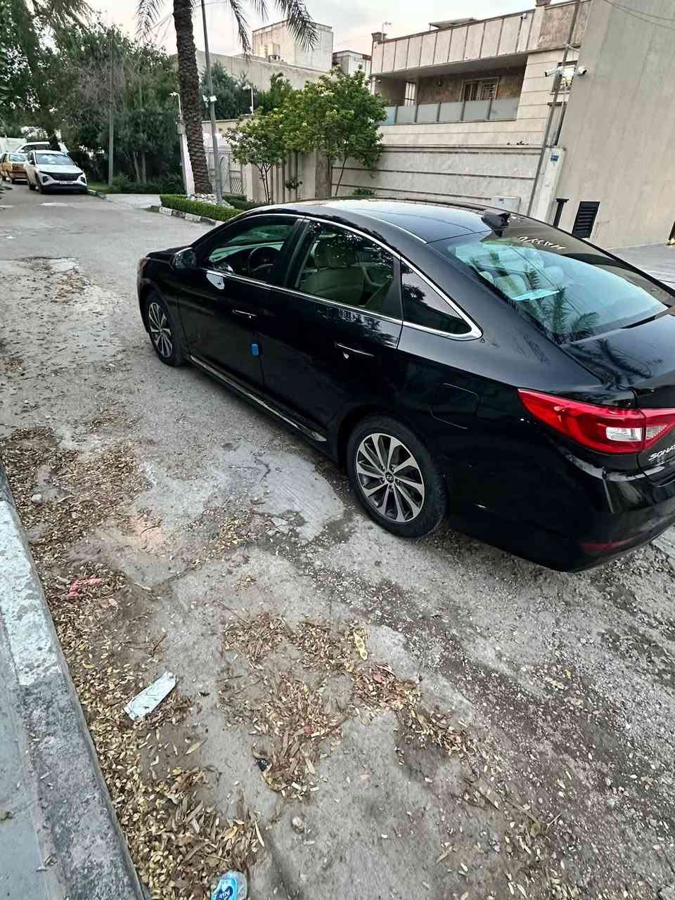 سوناتا 17 وارد امريكي 
حادثه دعامية فقط وجاملغ كلير والصور والسونار منشورة
 نص مواصفات كامره دوارة وشاشة جبيرة داخل بيجي كاملة اي نقص مابيه تخم تاير و ويل سبورت جديد ومشتغل ادامة السيارة الباتري والبلكات والدسكات  وصدر السيارة نضيف وباقي الامور عدسة زنون والمكينة معلاية رقم سليمانية الجديد ل 2030 والسيارة بأسمي 
السعر 125 وبيه مجال بسيط 
ماشية 120 الف
***********
