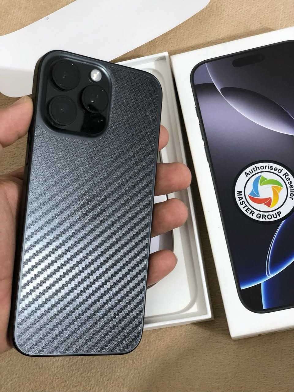 السلام عليكم ايفون 16 برو ماكس ماستر
نظافه الجهاز 100‎%‎
بطاريه 94‎%‎ نزلت بسبب التحديث جانت98
ذاكره 256
شرق اوسط ماستر بعده داخل الضمان ينتهي شهر 2
السعر 1375
مكاني بغداد
***********
