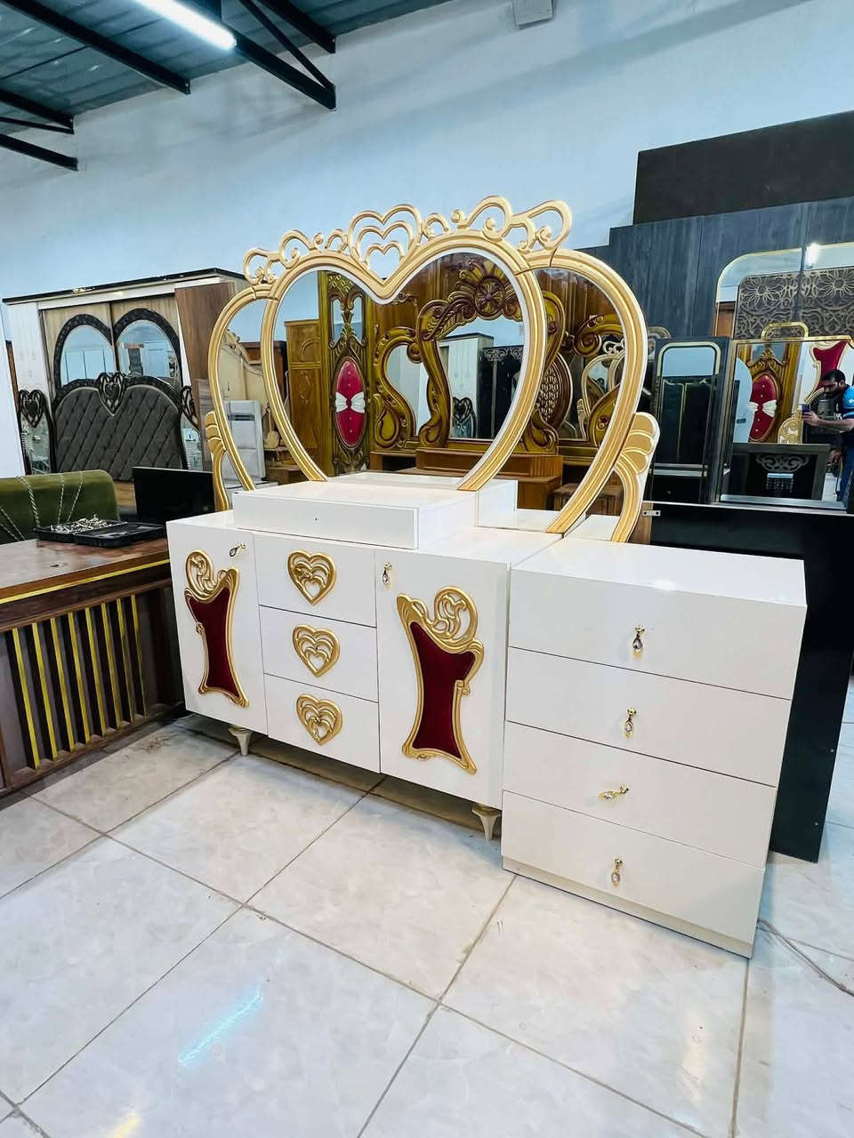 غرف نوم مستخدمه للبيع بسعار مناسبه


**إذا كنت صاحب هذا الإعلان وتريد حذفه لأي سبب، رجاءا أرسل رسالة إلى الدعم الفني**