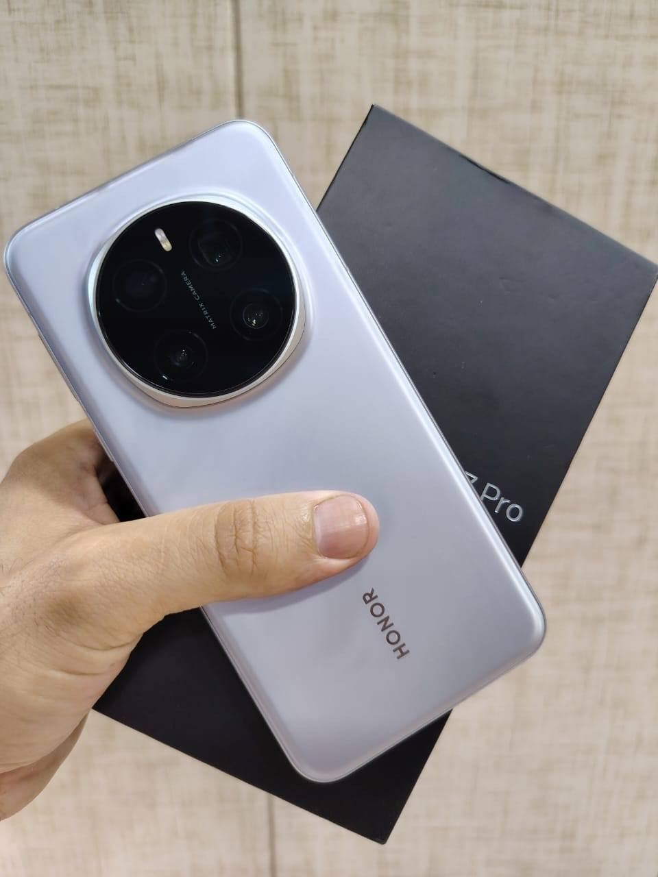 Honor Magic 7 Pro
جهاز اخو جديد مستخدم قليل 
مكفول من كلشي على الفحص
غراض كامله نظافته 100/100
ذاكرته 512 رام 12
السعر 950 قفل   
مكاني نجف ***********
