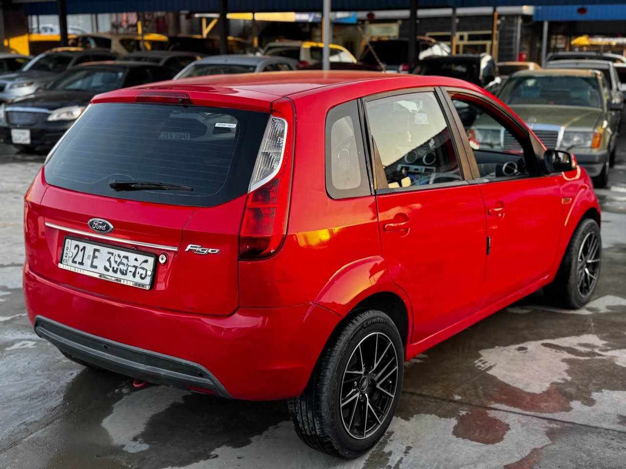 Ford figo 2012
گێڕو مەکینەو تەبریت بەشەرت
چوار پارچەو نیوو لەسەر کاڵبونەوە بۆیاخە
گێڕ ئۆتۆماتیک
سەنەوی تازەیە
٦٧$
*********** السليمانية, العراق
