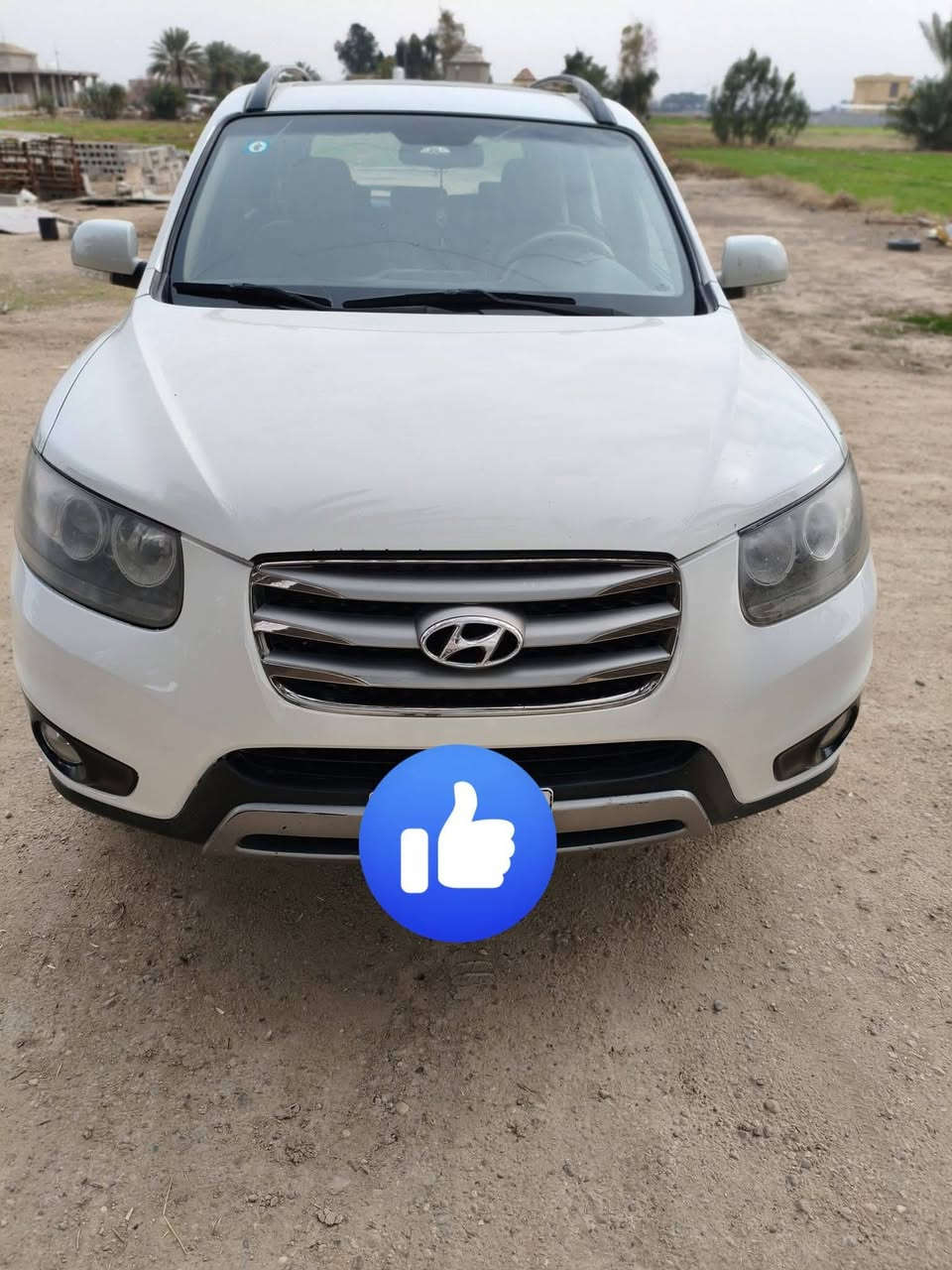 السلام عليكم هونداي سنتافي للبيع موديل 2012 السياره ستخدام شخصي  رقم بغداد دولي   محرك على وضع الشركه سياره وارد خليجي فور ويل دفع رباعي محرك 6 سلندر تخم تاير جديد جواها فتحه بالسقف الموصفات معروفه تدفئه تبريد ثلج 7 راكب مري شفط  السعر على الارقام التاليه.. ***********.. ***********
