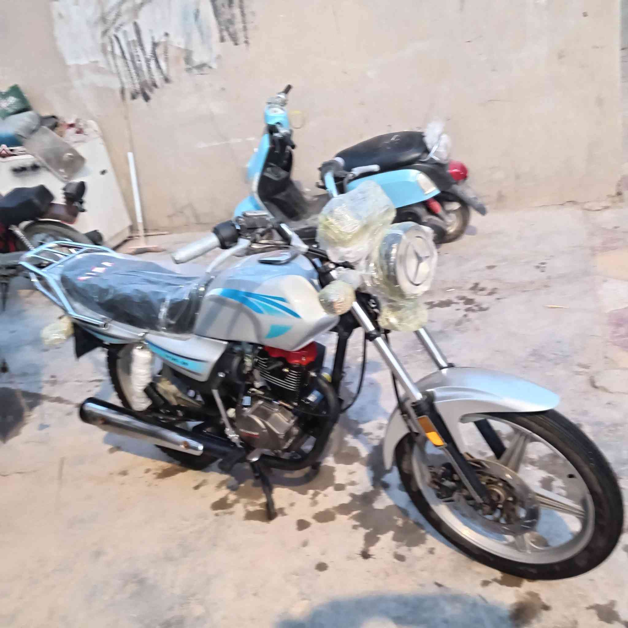 دايون عضم للبيع موديل ٢٣ أوراق سكنر مكفوله من كلشي ***********
