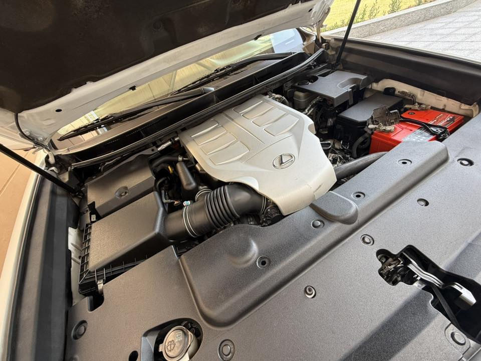 سلام عليكم للبيع برادو لكزز مديل 2016 وكاله ساز
جديده كلش فول مواصفات 
بيه شويه صبغ بل بنيد 
السعر 330 
***********
***********
