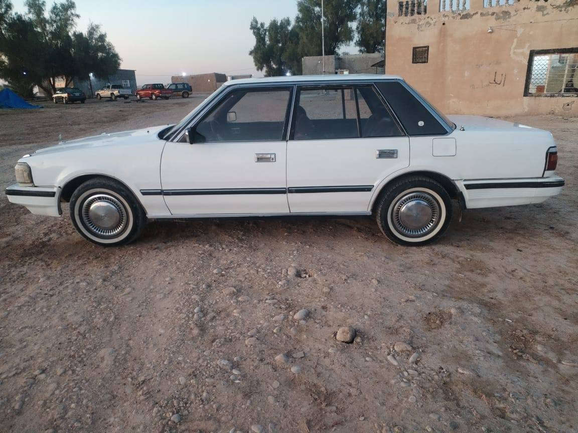 السلام وعليكم للبيع سوبر بلاديه ما بيها صبغ موديل 1984 رقم نينوئ انكليزي شرط التحويل كير ومحرك بطه سياره جاهزه ما بيها اي نقص المكان ديالئ والشراي يدلل *********** /***********
