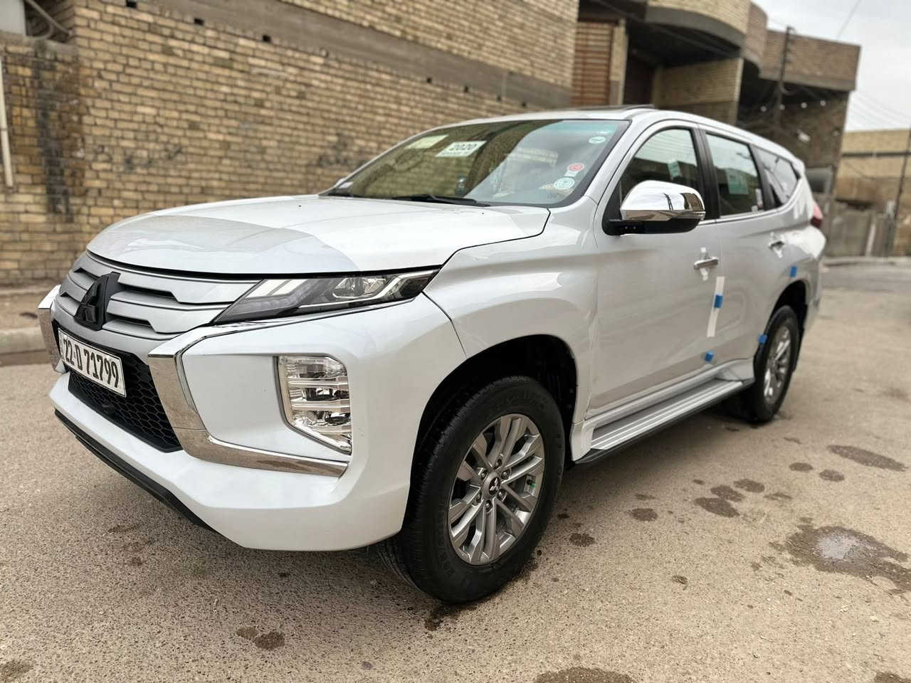 #بيع سريع وبلاش باجيرو م2020 الشكل الجديد فول الفول 1/1 #بيها صبغ بنيد فقط #صور السونار مرفقا مواصفات بصمة فتحة 7راكب تبريد مركزي 3قطع اشاير بل مري محرك 6 سلندر مري شفط ويل كب كروم فور ويل شاشة كبيرة كامرة خلفية تحكم ستيرن جهتين #ماشة 93 الف سيارة جاهزة وجديدة #السعر 183 بيها مجال بسيط *********** العنوان بغداد الرصافة #رقم اربيل الجديد بسمي سنوية جديدة
