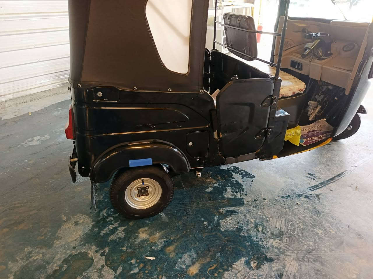 السلام عليكم تكتك 21 شهر 9 رقم او سنويه
تحولي ثاني يوم 
    مكفول ماعد خياسات بيه 
السعر 7600 بيه مجال بسيط
مكاني الحمزه الغربي رقم ***********
اسيا ***********
