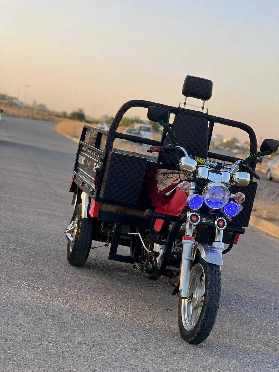 السلام عليكم عندي هاي ستوته للبيع موديل 21 محرك 23 ماتور عيب ما بيه كهربائيات كله شغاله تايرات كله جديد كوبلس سعر1500 وبي مجال قليل*********** اللي مو شراي لا يخابر
