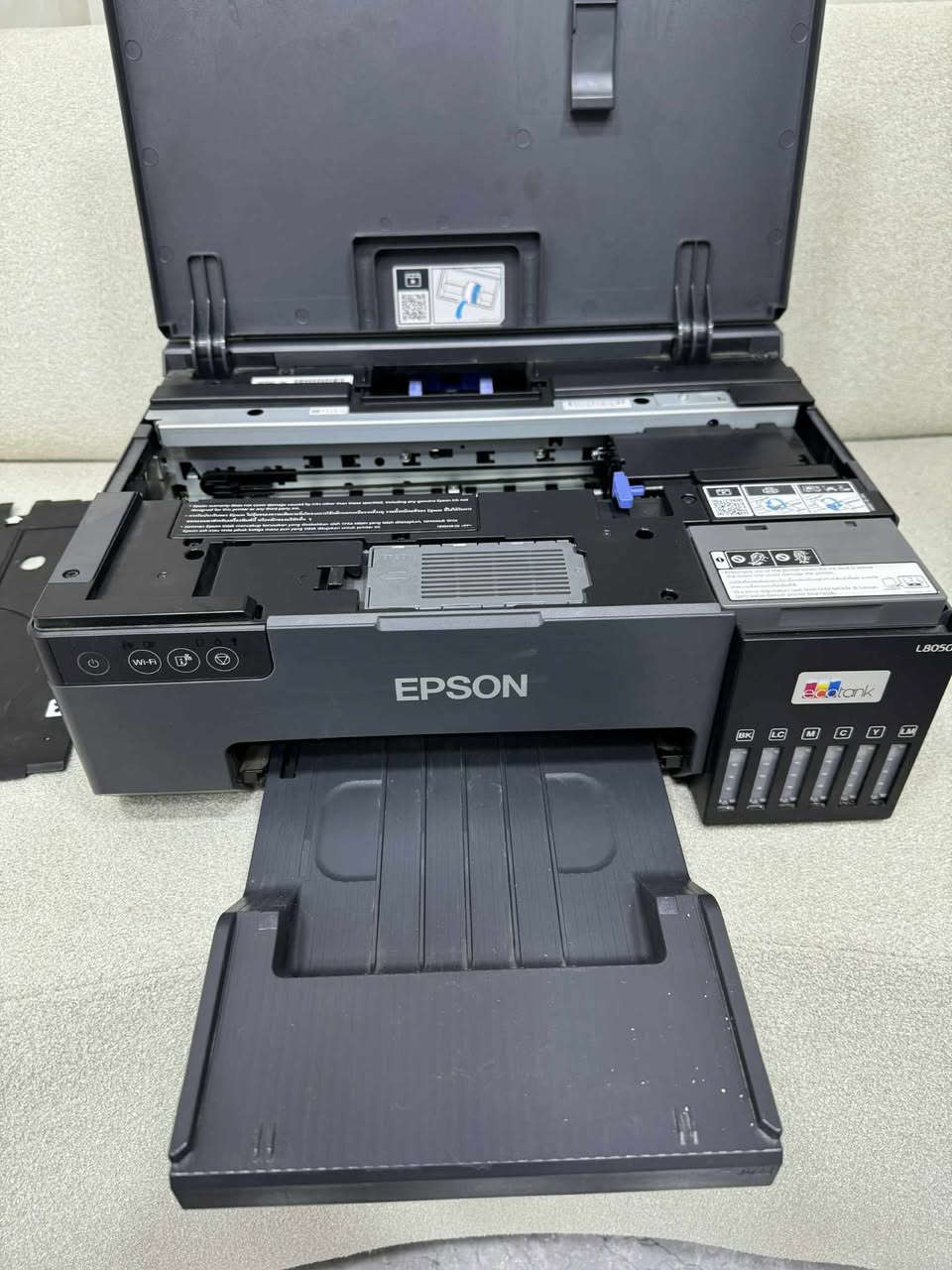 السلام عليكم طابعة ايبسون L8050 استخدام بسيط جداًالنظافة 99‎%‎ تستخدم للصور وعظم عاج ومتوفر وياها باقي احبار بيهن على ربع ربع واحباراها متروسه اصلاً العنوان بغداد لايوجد توصيل للتواصل خاص او هاذا رقمي ***********
