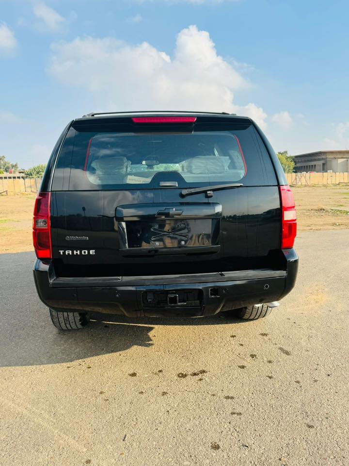 السلام عليكم 
تاهو 2010
ادوات لا ضربه ولا صبغ ولا كصه مكفوله انتر بول وسرقه بيهه موعد حجز تسجيل   السعر 95 بيهه مجال *********** مكانه بغداد
