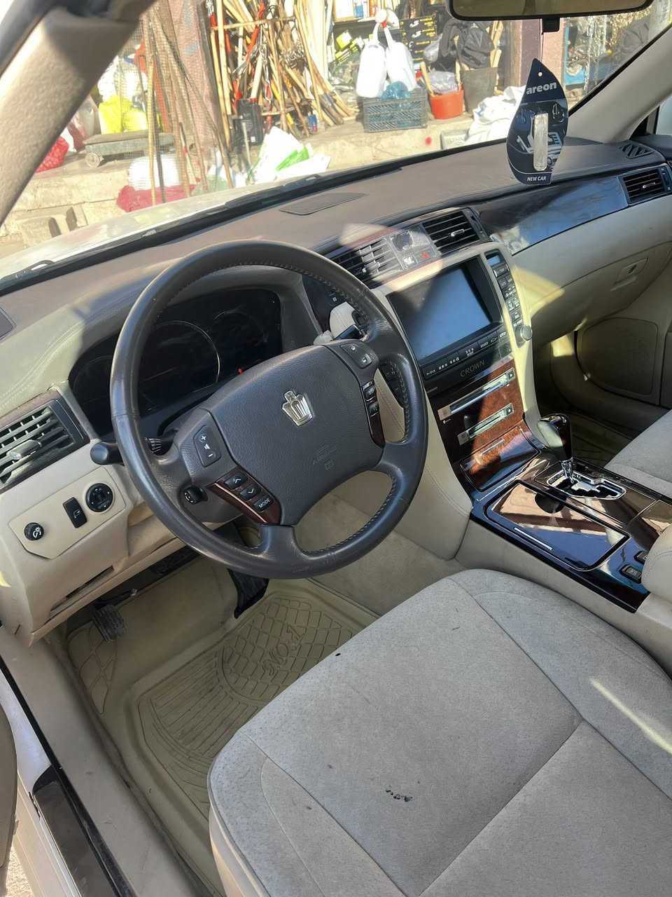 بڕاوە ٢٠٠٧ ساج ملکی
گەورە بەگەورەی بئ دوکەڵ
سئ دوگمەوپەردە
سوکان لیکزس
ویل نەوتی
شاشەو کامیرە
سەیارەکە جایزە 
دەعمو کەڤەرو تەقەو ڕەقە بەشەرت
کەمیک جەلاتینی هەڵی داوە
کۆتای ٤٨ گەلا
شارەزوور
0750 170 3118
