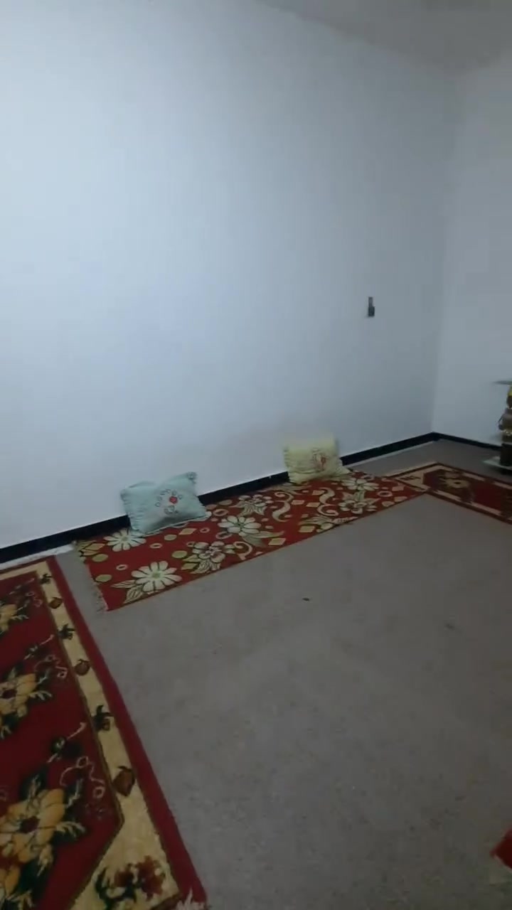 السلام عليكم بيت بل جزيره شارع الصقر حي الرايه مساحه 100م بناء جديد تواصل واتساب الرقم ***********
