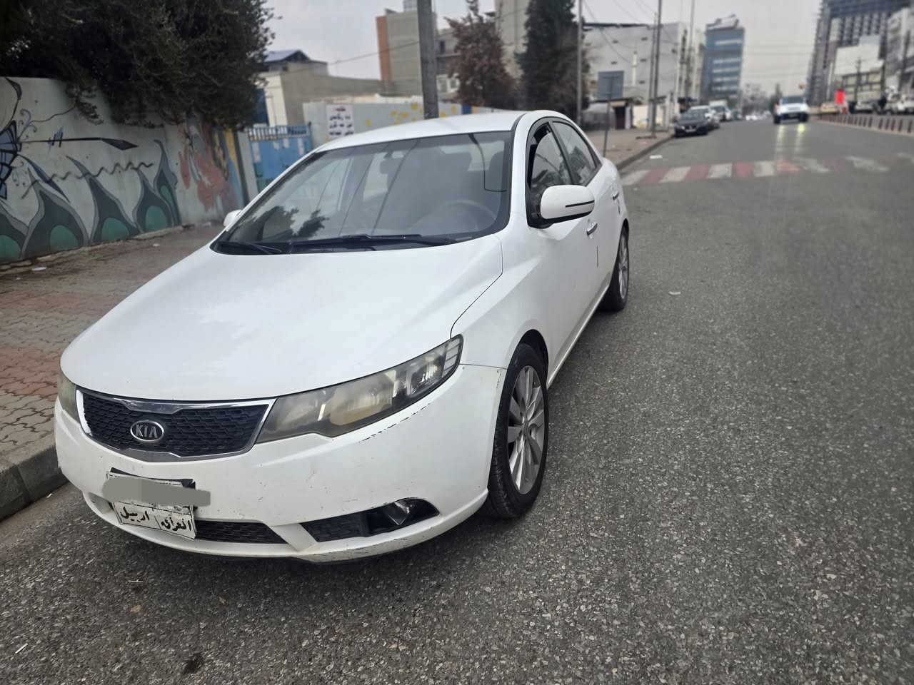 السلام عليكم عندي كيا سيراتو 13 للبيع مكفولة من الصبغ محرك مامفتوح ماشيه 187 خير من الله تحكم جهتين بلوتوث سنويه منتهيه اتريد تحويل وكاله حاضر مكان السياره أربيل شارع 60 عارضها 105 ومجال للشراي للإستفسار اتصل بالرقم واني بالخدمه ***********
