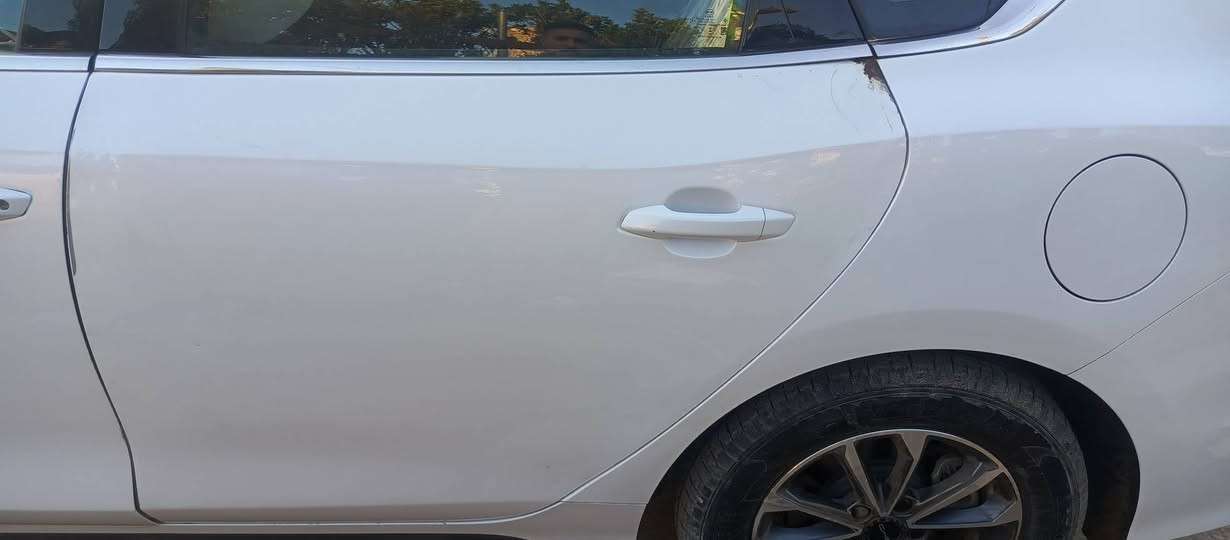 السلام عليكم بي واي دي دستريل 25 ابيض بيها باب بارد وطخه من جام اللغه الامامي بارد ماشيه 17,000 قابله للزياده الشعب حي البساتين 0770 53 1 6 5 0 5 السعر 18 مليون وبيها مجال *********** بغداد, العراق
