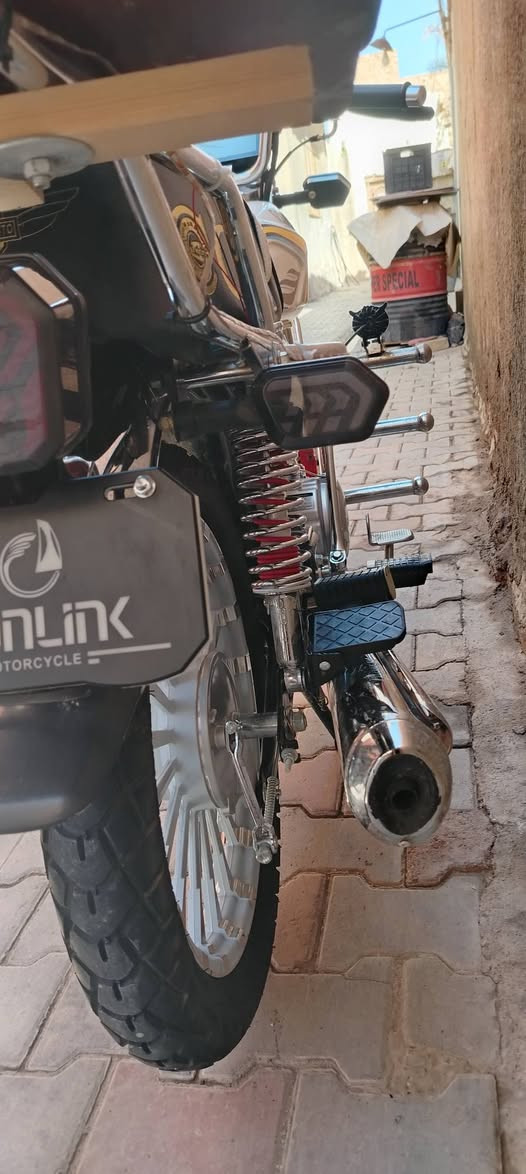 سلام عليكم شباب دراجه سيفان موديل 2025 صار ٤ تشهر من أخذته برغي ممفتوح اريد مراويس بدايون او بوكسر او والايتي بدون أوراق عادي اراوس ماكن ديالئ بعقوبه خاص موجود اني


**إذا كنت صاحب هذا الإعلان وتريد حذفه لأي سبب، رجاءا أرسل رسالة إلى الدعم الفني**