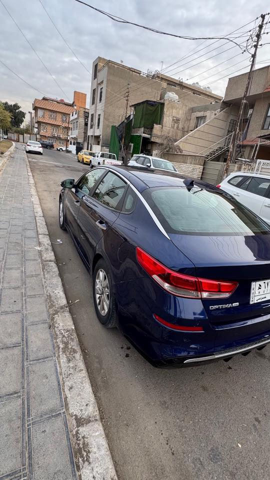 السلام عليكم
كيا اوبتما موديل ٢٠١٩ فئة FE نص فول
رادارت امامي وخلفي
حساسات خلفية
مثبت سرعة
قيادة ذاتية
نقاط عمياء بالمري 
اشاير بالمري
حادثها امامي بنيد وجاملغ ايمن فقط صبغ بدون معجون 
مواصل لا للغد ولا للشاصي
وبالعراق صبغت الجاملغ الامامي الايسر اثر شخوط والجاملغ الخلفي 
گير ومحرك مكفول
تايرات جديد وصدر جديد
السيارة بأسمي ورقم بغداد تحويل ثاني يوم
ماشية ٩٧ الف ميل 
سعرها ١٣٥ ورقة وبي مجال
مكاني بغداد الكرخ 
الاتصال ***********
