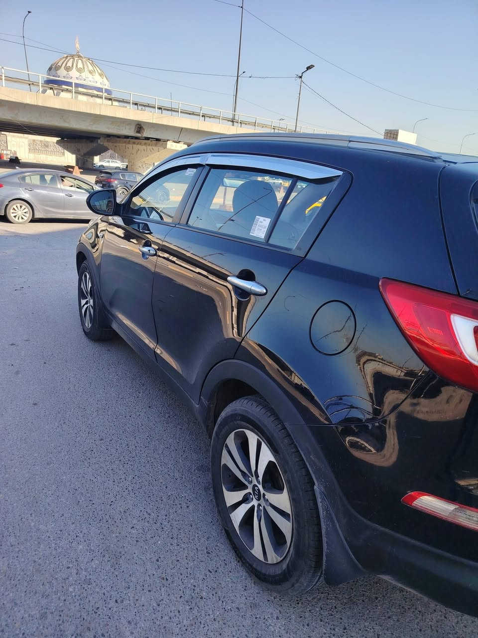 السلام عليكم
سبورتج ٢٠١٠ شكل ٢٠١١ بيها صبغ موضح بالسونار وبيها القمارة جاردة رقم اربيل هزة ورقم جديد سنوية لل ٢٠٣٠ تحويل فقط 
محرك ٢٤٠٠ دوش ممتاز تايراتها جديدة حدادية زينة 
تبريد وتدفئة شغالة سيارة حلوة وكاعدة 
السعر ١٠٨ 
مكانها الكريعات شارع الوقف السني 
رقم الهاتف ***********
