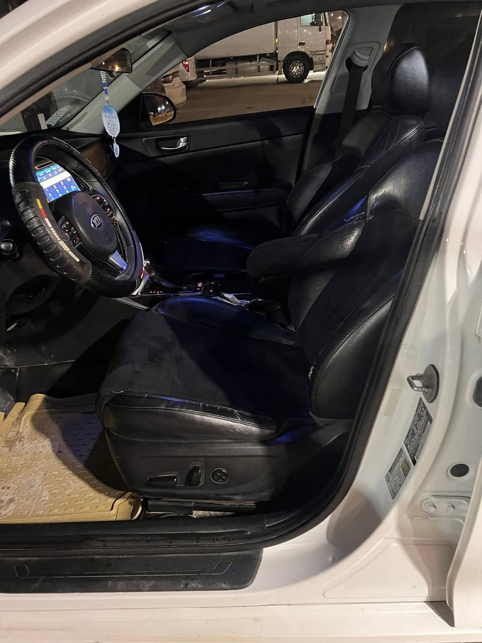 سلام عليكم اوبتيما 2016 EX
اوبتيما موديل 2016 EX أمريكي تبديل بنيد فقط وتصليح بخشم الجاملع الايمن
محرك 2400 GDI معلي كازكيت بدون دوانز
فول عده الفتحه
بصمات وترحيب كشنات كهرباء تدفئه
اشاير بالمري وشفط
لايت زنون
تبريد منضومه جديده
تحكمات ستيرن
كامره حساسات
تخم تاير جديد
باتري جديد

السعر 132 وبيها مجال
العنوان الناصرية 
***********
