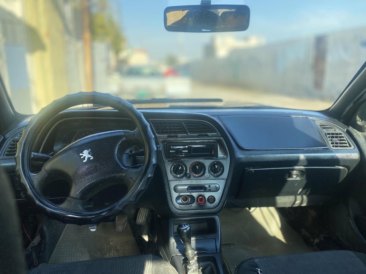 سلام عليكم سياره بيجو نضيفه حيل بلا ضرر     موديل2002   شرط لتحويل ولوكاله  سعر٢٢وبيه مجال ***********
