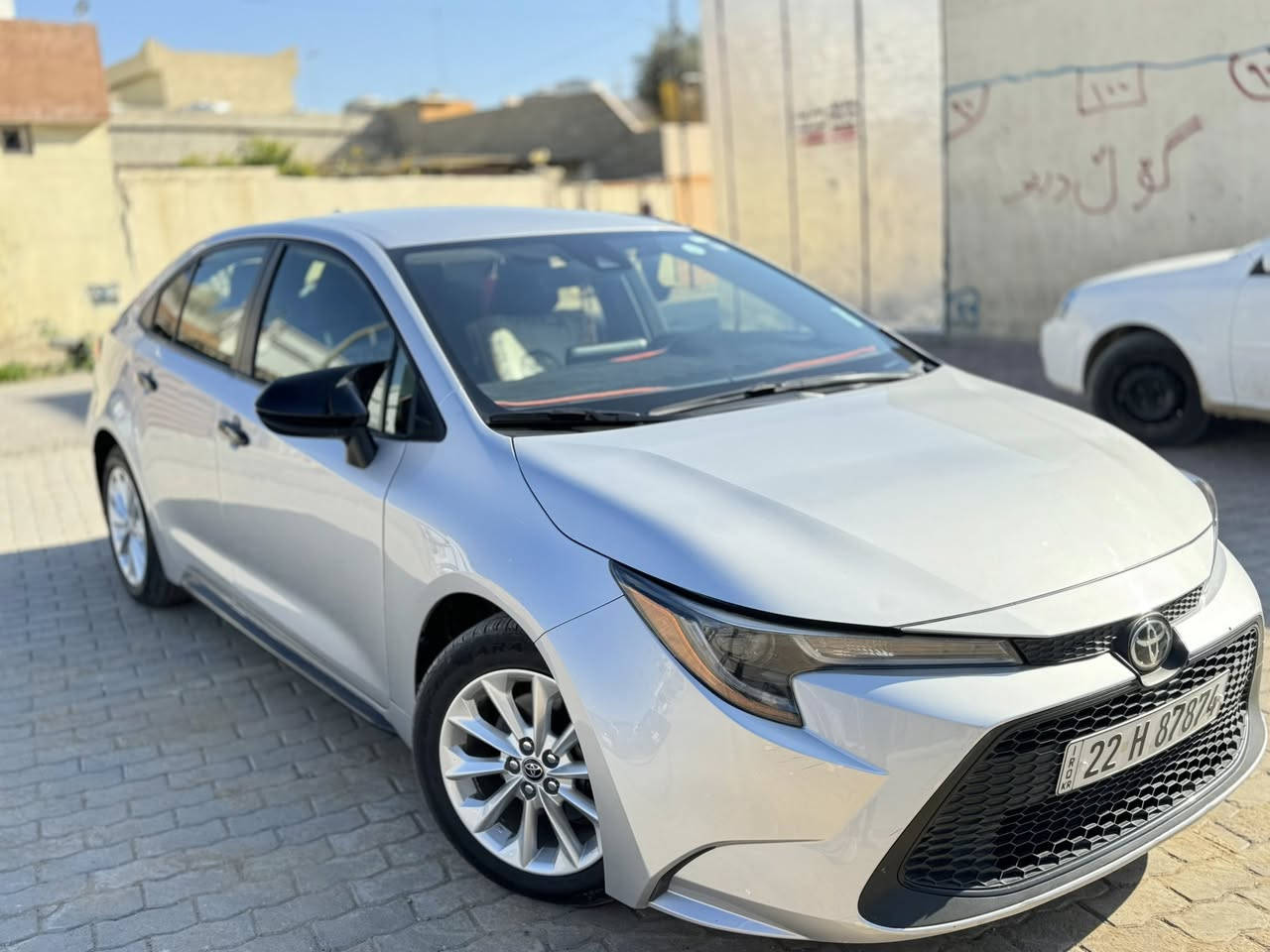 للبيع تويوتا كورلا موديل ٢٠٢٢ LE لون سلفر سياره جديد 
مال بيت مابي دينار مصرف بي بابين صبغ و هلال خلفي شبر تعديل سياره حلوه بدون دواخل بدون ارباك بي بصاقه بنزين سياره بسمي تاخم تايه و صدر كوله جديد مكان كركوك سعر 
١٦٢
***********/***********
