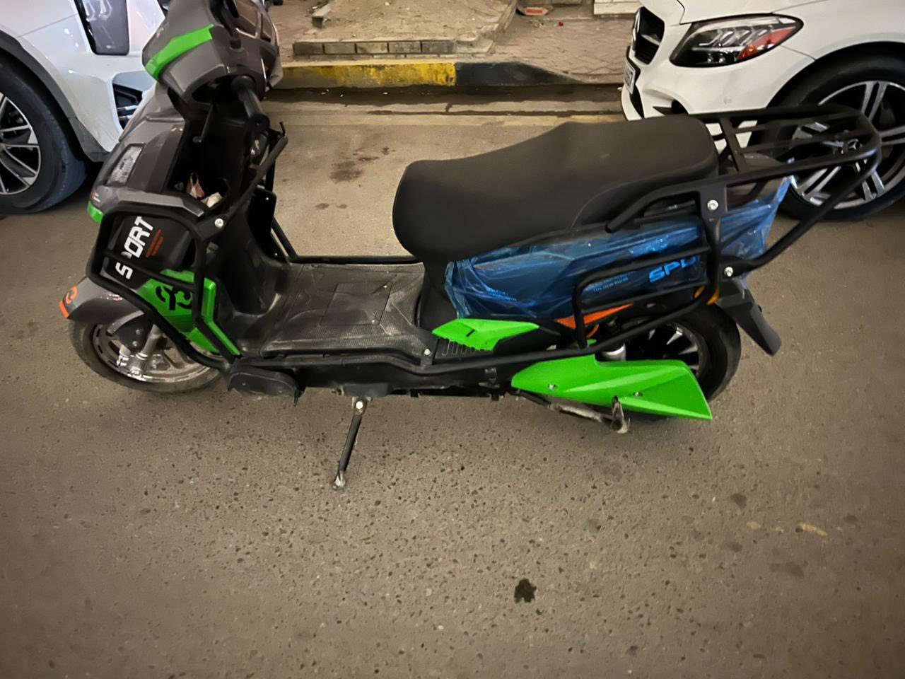 دراجة سكنس
شحن 6 بطاريات
نظيفة موديل 2025
صارلها 7 شهور
كڤرات ودرع مال شركة 
تحتاج تبديل بطاريات فقط
السعر 1 مليون 
( *********** )
مكاني بغداد الاعظمية
