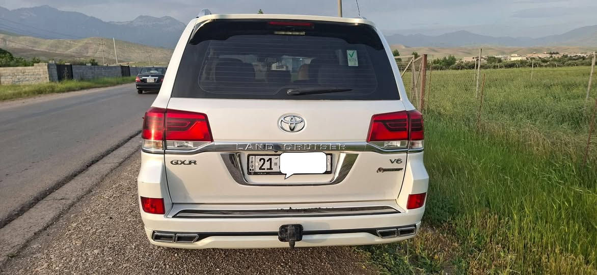 Toyota Land cruiser وەنەوشە
مۆدیل 2013 ⬅️ کراوە بە 2021✔️
گێر ئۆتۆماتیک
سعر $ 320 گەڵا و معامەله
بەناو خۆمە تەحویل و غەرامە بەشەرت  
سڵاید و بەسمە  ناوزەرد 
بەشەرتی گێڕ و مەکینە و ئەکسل و دەبڵ ئەکسل و شانسی و کارەبایی 
هەموو گیانی بەشەرت 
چوار تایە و ویلی لۆکی بۆ بەستراوە
مۆدیلی کراوە بە 21 لەسەر ساغی دەعم و لێدرانی پێوەنیه 
بۆیاخ سێ پارچەی پێشەوە ڕەش و دوو دەرگای سایەق بۆیاخ لەگەڵ چەمەلغی دواوە لای سایەق معجون
شوێن :  ڕانیه » سەنگەسەر 
بۆ پەیوەندی  📞 *********** رانية, السليمانية

