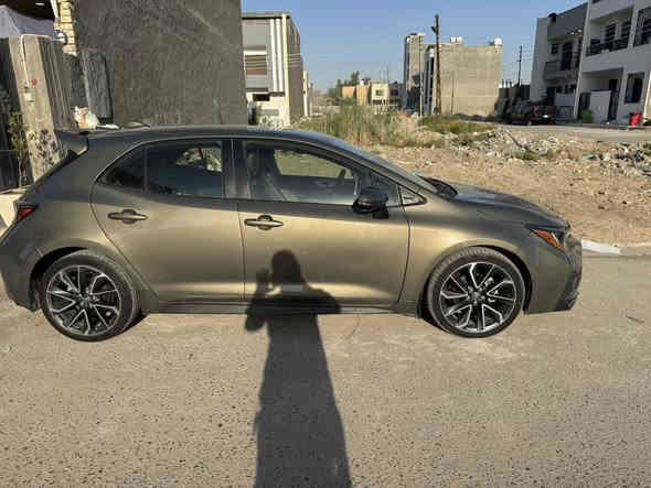 السلام عليكم 
كورلا هاش باك ٢٠١٩ 
وارد امريكي السونار موجود 
السيارة XSE
فول عده الفتحه
رادار امامي 
تحكم استيرن 
مكينه ٢٠٠٠ 
بصمه 
شاشه 
تبريد بيانو 
كشنات كهرباء + تدفئه 
هاند بريك بصمه واتو هولد 
وبقيه المواصفات معروفه
ماشيه ٣٠ الف 
رقم بغداد بأسمي 
مكانه بغداد حي الجهاد 
السعر ١٣٣ ورقه وبيه مجال ***********
