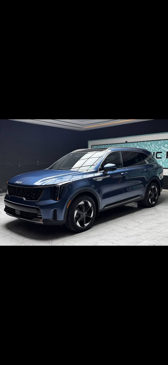 سورنتو 2025 هايبرد برستيج
فول 1/1 ماكو مواصفة مابيهة 
ماشية 13 mil 
سعر 290 مكانهة كربلاء
***********
