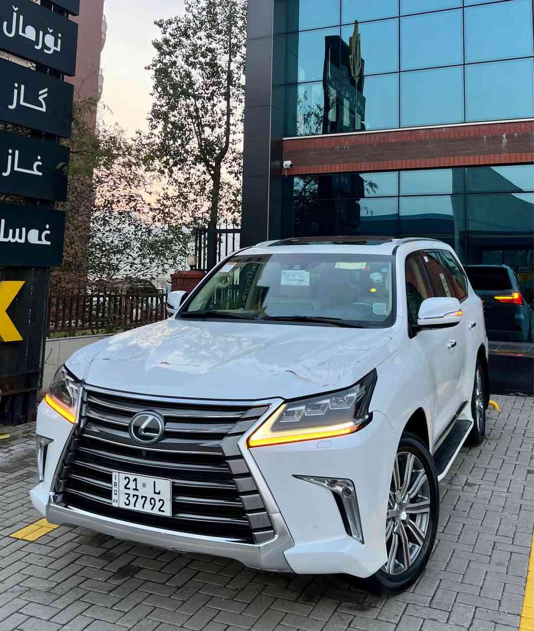 2017 Lexus 570 lx · Suv · Driven 10,000 kilometres

اللَّهُمَّ صَلِّ عَلَى مُحَمَّدٍ وَعَلَى آلِ مُحَمّد
سیارە بل کارتون📦 اخت زیرو ماشااللە 🧿
ماکو هیج نظافتها بل سوق
ليگزيز  2017   (بريم)   LX_570

1-السيارة للبيع فقط بدونن مراوس
‏‎2-مكان السيارة ( سليمانية)
3_سعر (645$)
4_رقم _ *********** 

🔷مكفول كفاله عامه  من الدعاميه إلي الدعاميه
بدون بارد بدون صبغ بدون , بدون رصعات ,بدون حتي شخط🔷
  ،باقيه سياره كلها بشرط

🔷داخل بيجي  + بصمتين  + سماعه بيا موجوده +عرضيات موجوده +كامل غراض مال شريكه موجوده

فول فول مواصفات🔷
بصمه ، الانزيلاق ، شغال ، كشن جلد و هيتر
راس ديفيدي ، كاميرات ,ثلاجه , زينون ، جلد جاف تدفئيه شفط ، التبريد خزينه ،نظام ايكو ،سبورت ، حساسيه الديك الموخره ،مرايات ، الفتحه ، باب خلفي جك ، رادار امامي .....)

🔷محرك كير  بشرط مامفتوح
سياره حيل نظيفه كلشي علي بلاد لوك
سنويه زنكة كلشي جديد مدفوع ل 2028
بسميً السنويه بشرط تحويل و خرامه
سياره مابيها دينار مصرف كامل من كل نواحي

🔷نظافه ١٠٠٪؜ كامل سيرفس بدون نقص و بدون مصرف سياره اي نقص مابيها 4 إيطارات جديدة تحتها

نفسي يوم /تحويل و كاله حاظر
مكان / داخل سليمانيه🌆

🔷سعر _645$ السليمانية, العراق
