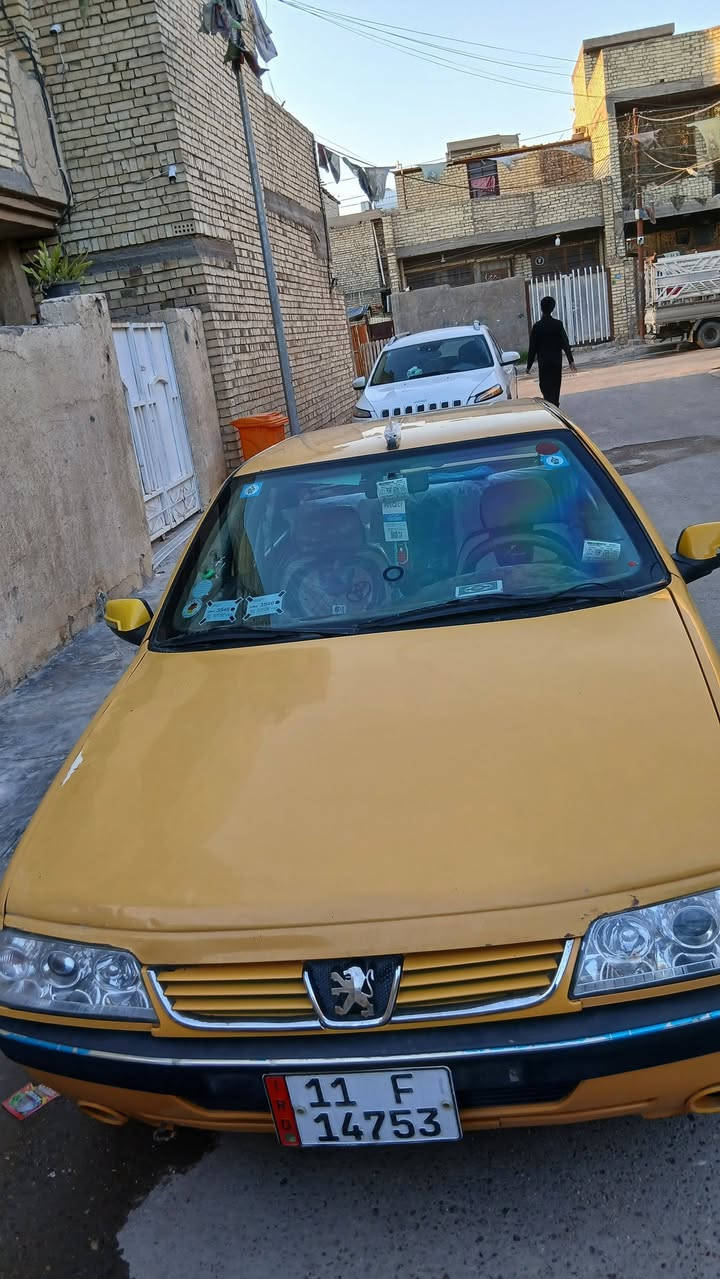 السلام عليكم بيجو 405  موديل 2015سياره  بيها طخه جاملغ وره السايق  سياره جاهزه كبل للشارع خير من الله رقم انكليزي كير مكينه خير من الله  *********** عارضها 38بيها مجال حك الجيه بغداد زعفرانيه
