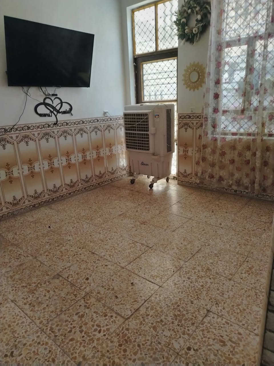 بيت لبيع مساحه ٢٠٠ متر طابق واحد عنوان قرب بيت الوزير فرع إسواق إحسان قرب حسينية بيت شخير *********** طابو زراعي سند ٢٥
