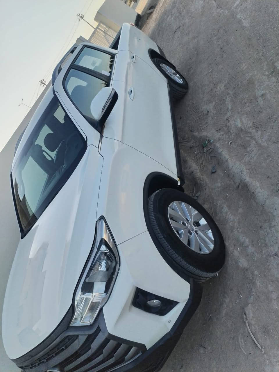 سلام عليكم سياره بيكم كوري موديل 2022 مكفولة كفالة عامه ماشيه 50 محجوزه مصرف استقطاع مباشر بسمي فول مواصافات السعر 175 وبيها مجال اتصال *********** /*********** العنوان ديوانية
