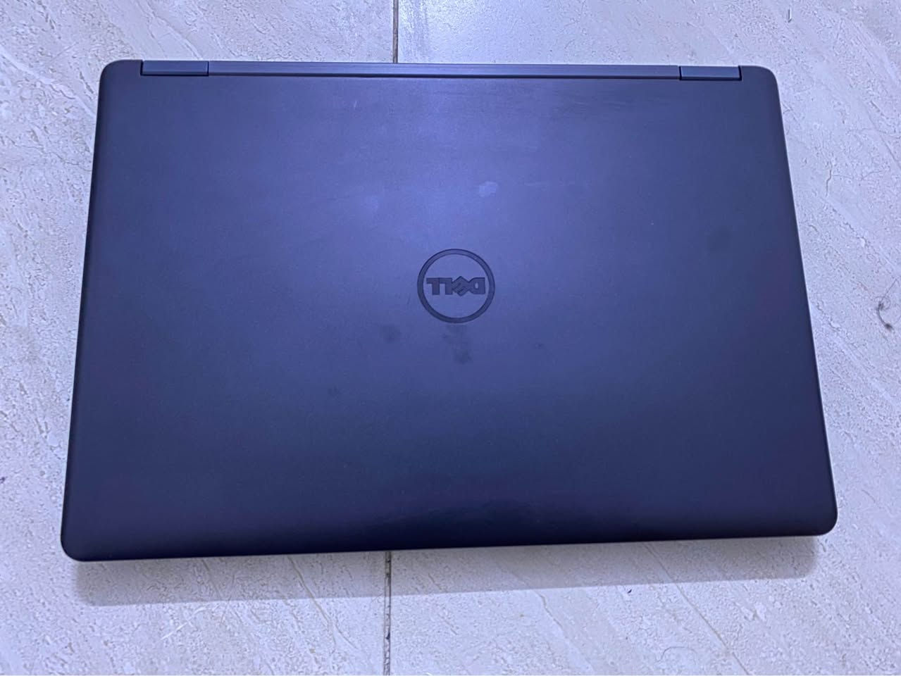 للبيع: Dell Latitude E5450
السعر : ٢٠٠ الف ولا يوجد توصيل 
مكاني : بغداد مدينة الصدر
مواصفات :
* المعالج: Intel Core i5
* الذاكرة (RAM): 8GB
* التخزين: SSD سعة 128GB
* الشاشة: 14 بوصة
* كرت الشاشة: Intel HD Graphics
* منافذ: USB 3.0، HDMI، VGA، LAN
* يدعم Wi-Fi وBluetooth
* بطارية جديدة : تدوم ٤ الى ٣ ساعات
لابتوب عملي وسريع، مناسب للدراسة، والعمل المكتبي، والتصفح، والاستخدام اليومي. Colombo, Sri Lanka


**إذا كنت صاحب هذا الإعلان وتريد حذفه لأي سبب، رجاءا أرسل رسالة إلى الدعم الفني**