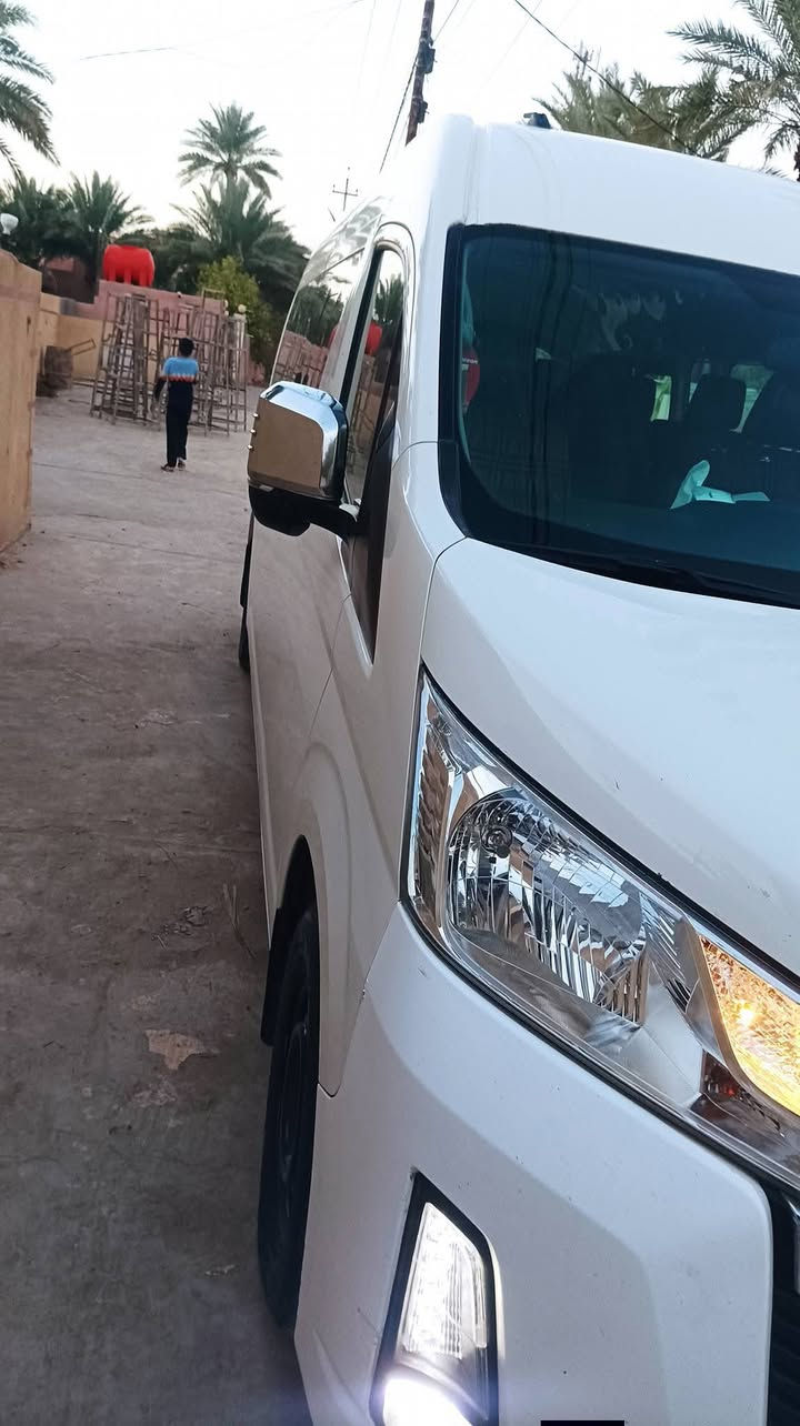 السلام عليكم عندي هايسه للبيع موديل 2023 نص فول اتوماتيك مكفوله كفاله عامه الاتصال  على هذا رقم ***********
