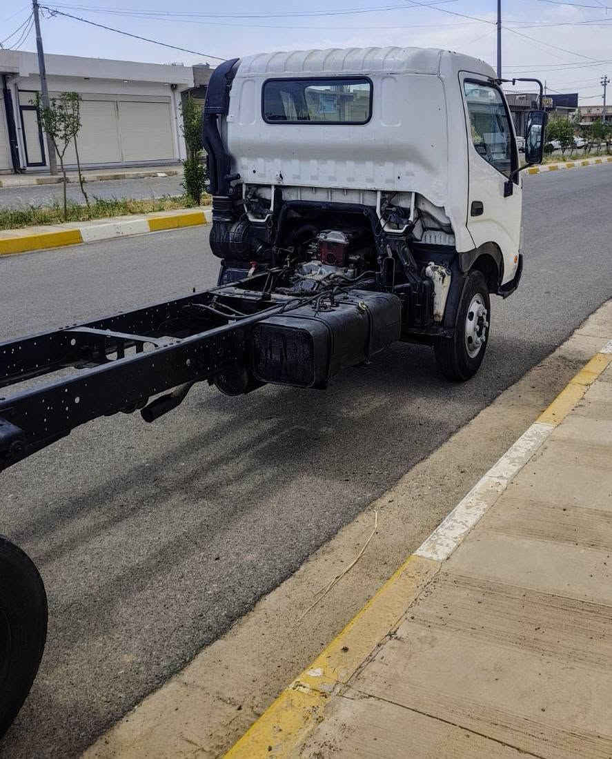 السلام عليكم ورحمة الله وبركاته
🚛 للبيع / هينو شاصي موديل 2005
✅ حجم 711 / 300
✅ طول البودي 4 متر
✅ المحرك + الكير + الاكسل + الشاصي مكفولة كفالة عامة
✅ رقم كركوك
✅ الصدامي الأوليات والثانوي أصلي مع السيارة
⚠️ البيع بدون تحويل (لا يتم التحويل)
📍 العنوان: السليمانية – مركز المدينة – قرب السرجنار
📞 *********** 📞 Shabaz Kren
💥 سيارة نظيفة وجاهزة للعمل، والفحص على حساب المشتري.
والله ولي التوفيق 🌹
