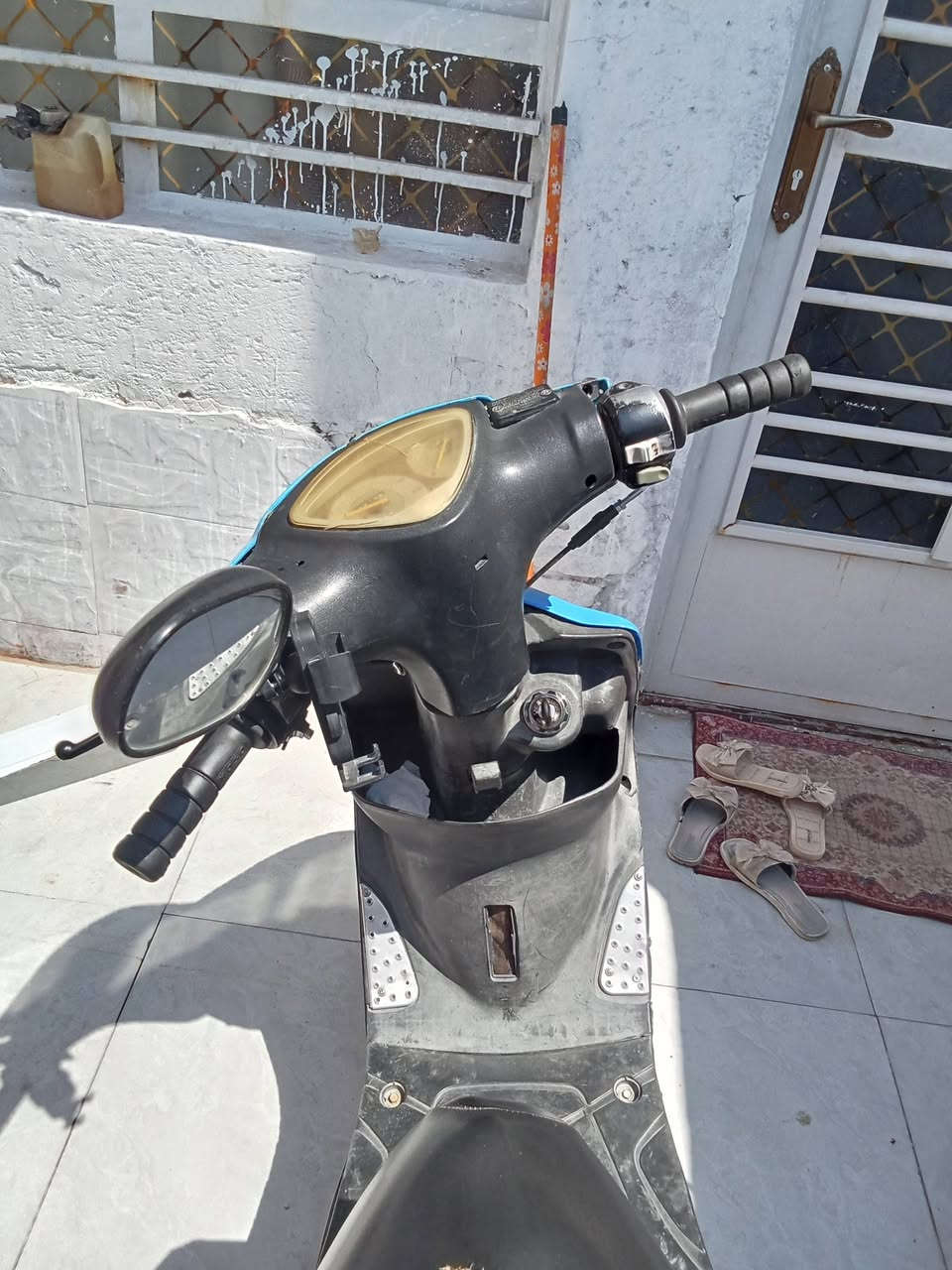 سلام عليكم دراجات للبيع كلهه شغالات البيع علشوف العنوان بغداد شعب رقم الهاتف ***********
