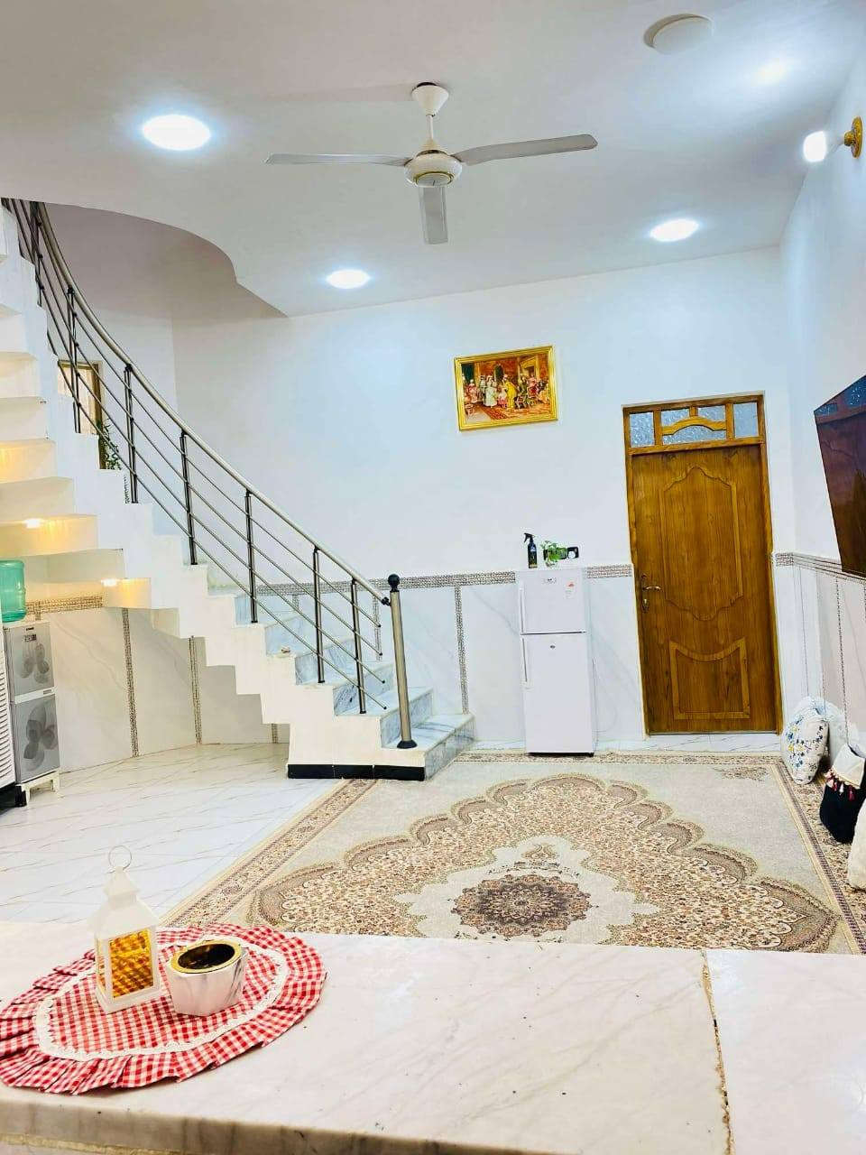 بيت للبيع مساحة 140 متر، العنوان مغربة شارع فرن تاج الدين بصف الركن ع شارع 20، طابق ونصف
يتكون الطابق الأول من غرفة نوم +صالة +أستقبال +مطبخ +مناور عدد 2 +مجموعة صحية +كراج سيارة
أما الطابق الثاني يتكون من غرفة نوم +صالة
واجهة7، نزال 20
كونكريت، بناء سنة 2025 حديث
السعر خاص أو الأتصال ع الرقم
***********
