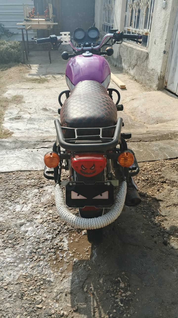 دراجه دايون مديل23 ألون وردي أوراق اصوليه مكاني طويريج السعر1750وببهه مجال مستعجل عله بيعهه رقمي***********
