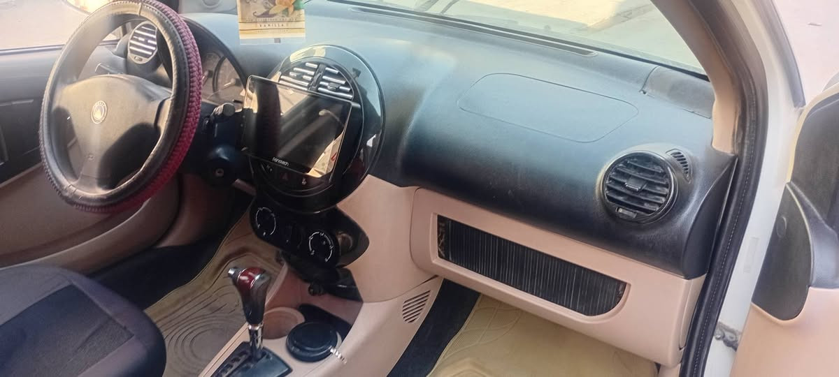 بيع مستعجل باندا ٢٠١٣ رقم بابل كير اوتماتيك سياره جديده جدا تبريد ثلج شاشه كامرا مكينه وكير كفاله عامه 
تخم تاير حداديه جديده بيها صبغ دواير ودوس اثر خياسات بسيطه كهربائيات كلها شغاله جام يصعد ينزل يعني جاهزه ترايك شرط للبصره السعر ٣٨ وبيها مجال قليل تواصل خاص او *********** بابل / المسيب / السده
